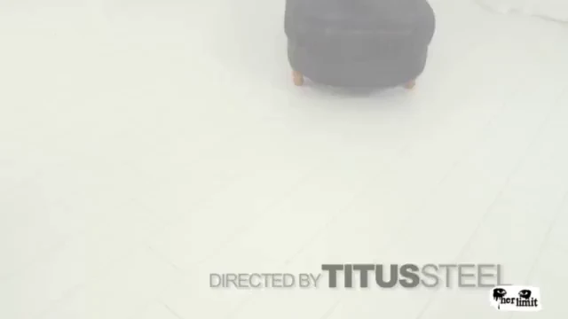 טינה קיי במציצה אינטנסיביות משמיעה קולות של ברז זרנוק - 13 דקות