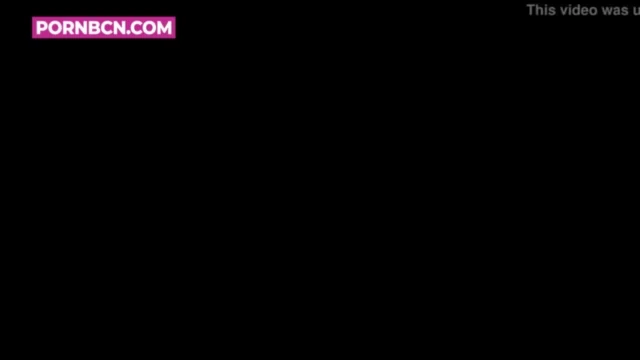 בחור מתעלל בבחורה שקשורה עם הידיים - 13 דקות