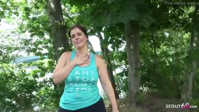 צופית גרמנית – תחת גדול BBW אמא בוגרת מדברת לזיון ב-STREET CASTING - 12 דקות