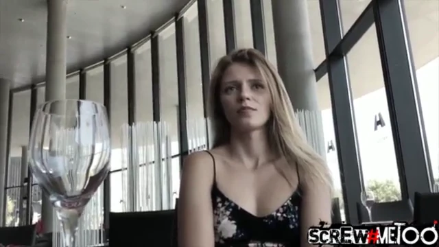 מארי מגיעה למסעדה ומסיימת באודישן - 10 דקות