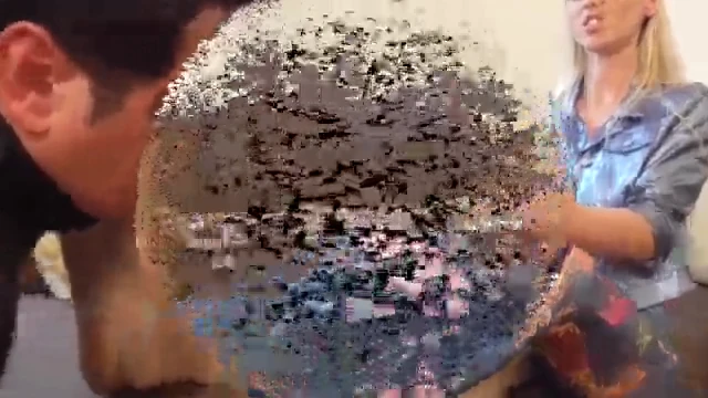 מתעללות בגבר עם רגליים לפנים - 49 דקות